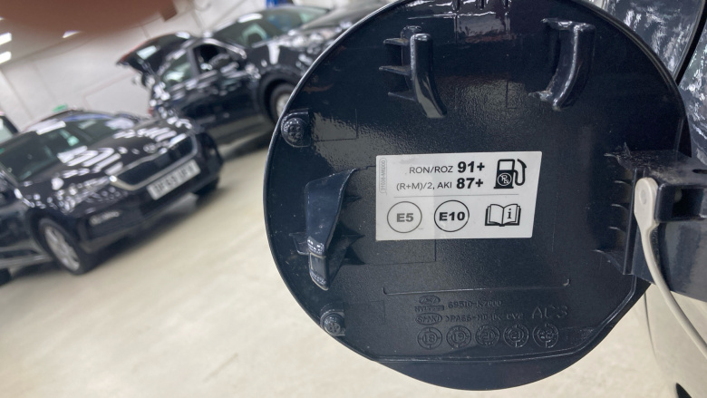 Hyundai i10 1.0 MPi SE Connect 5dr Petrol Hatchback